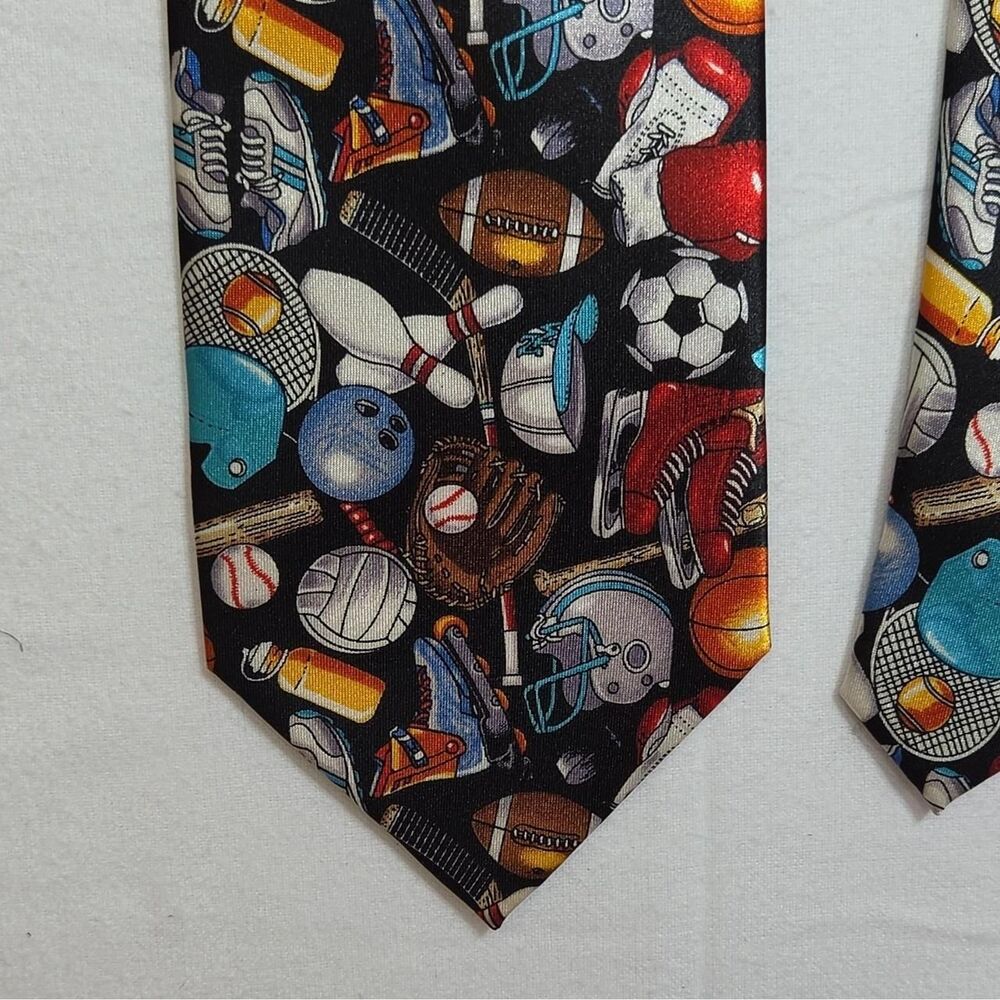 Men's Accessory - Picture 2 of 8